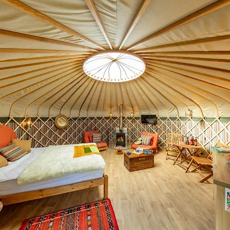 Glamping At South Lytchett Manor Hotel Poole Exterior photo