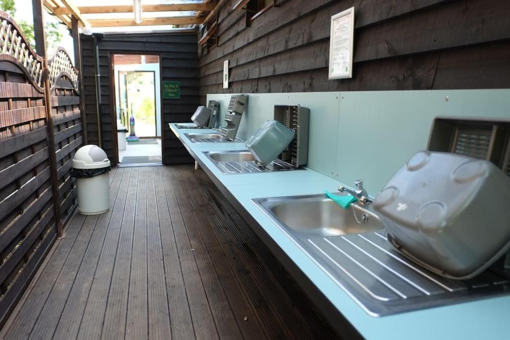 Campeggio Glamping At South Lytchett Manor Poole